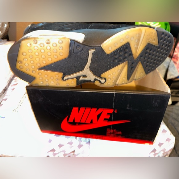 Jordan 6 - Picture 4 of 4